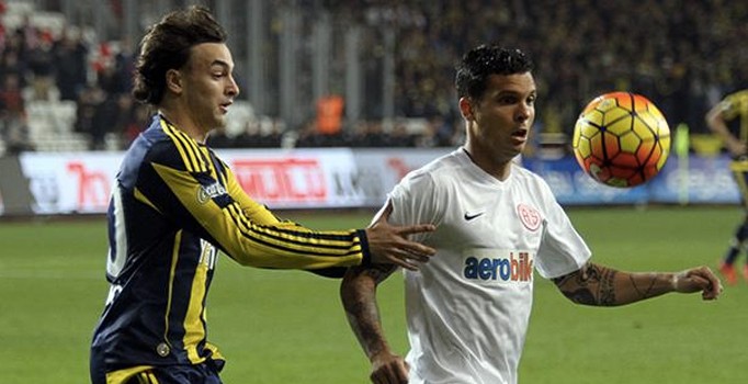 Fenerbahçe'ye Markovic'ten kötü haber