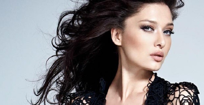 Nurgül Yeşilçay, çocuklarla ilgili bir projeye destek verdi
