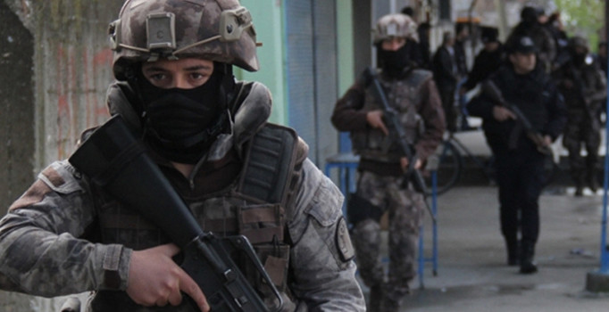 Terör örgütüne ağır darbe! Kırmızı bültenle aranıyorlardı