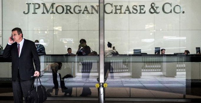 JPMorgan'ın CEO'su Jamie Dimon'dan `4,000 kişiyi işten çıkarabiliriz`