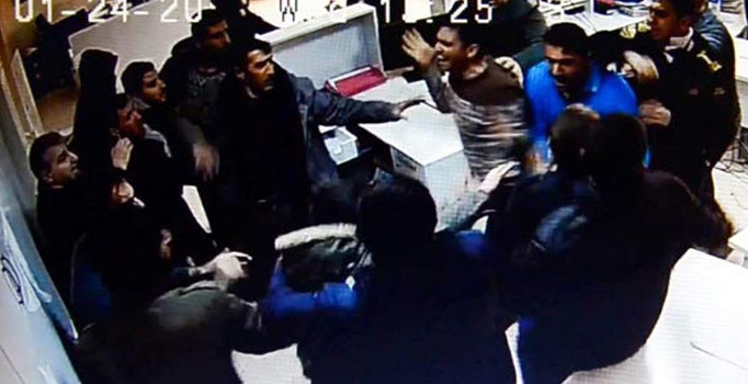 Ergani'de DEDAŞ binasına saldırı