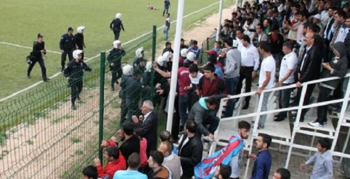 Elaziz Belediyespor -Adıyaman 1954 maçında kavga çıktı