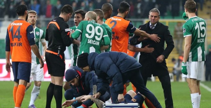 Bursaspor'un basın sözcüsü Suat Paçacı: Hüseyin Göçek Bursa'ya gezmeye bile gelmemeli