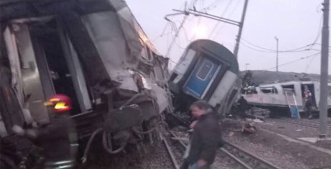 Son dakika! Milano'da tren kazası: 2 ölü, 100 yaralı