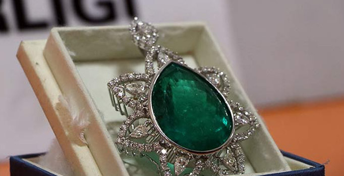 İstanbul'dan çalınan 1 milyon dolarlık "zümrüt" Mersin'de bulundu