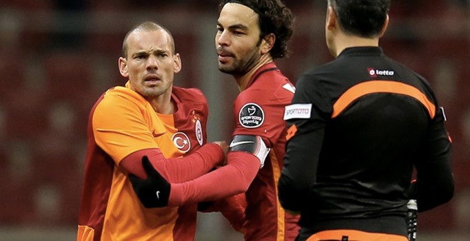 Sneijder'in menajeri Guido Albers: Mayısta Galatasaray'dan ayrılabiliriz