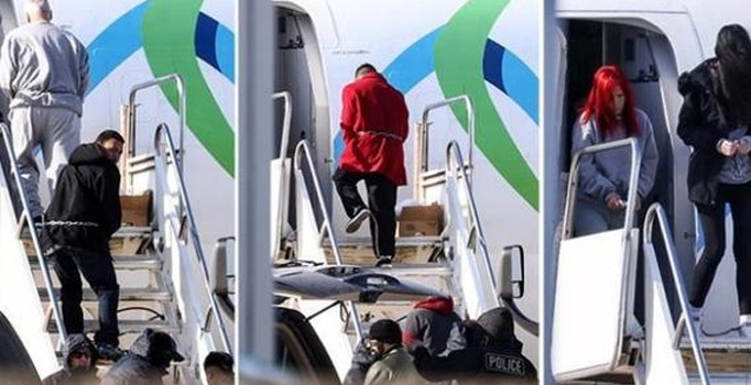 Elleri ve ayaklarındaki zincirlerle gönderildiler...