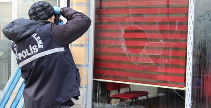 Sivas'ta dükkanlar kurşunlandı, esnaf isyan etti