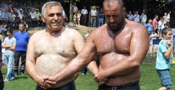 Ünlü başpehlivan milletvekilini güreşe davet etti