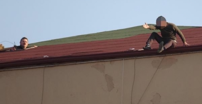 Polis savcıyım dedi, intihardan vazgeçirdi