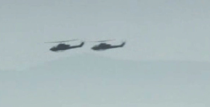 Sınırda helikopter hareketliliği