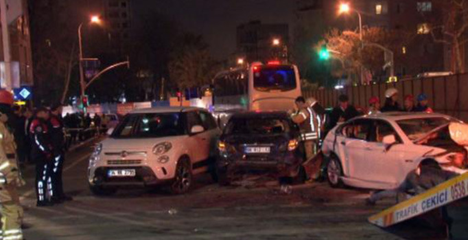 Kadıköy’de zincirleme trafik kazası: 6 yaralı