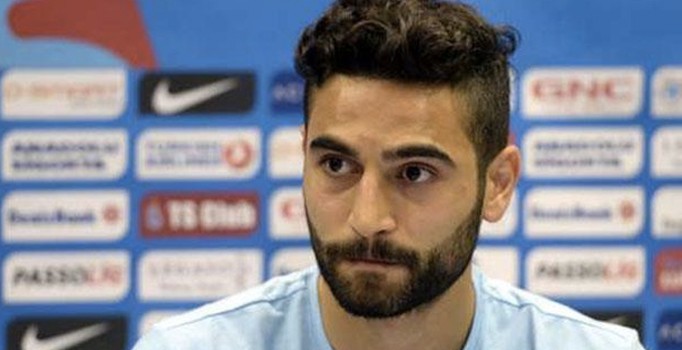 Mehmet Ekici Fenerbahçe'ye imzayı attı