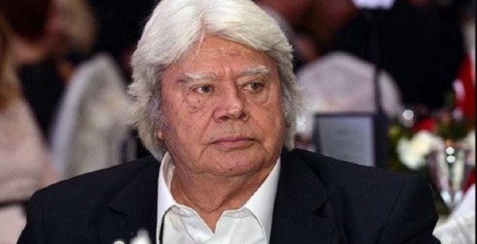 Cüneyt Arkın'dan Zeytin Dalı paylaşımı