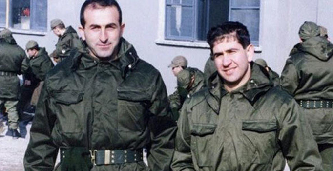 Dışişleri Bakanı Çavuşoğlu askerlik fotoğrafını paylaştı