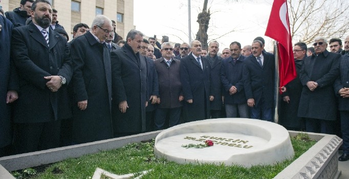 BBP’nin 25. kuruluş yıl dönümünde Muhsin Yazıcıoğlu kabri başında anıldı
