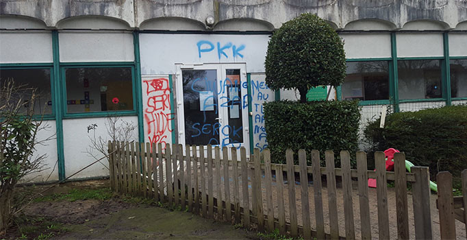 Fransa'da PYD/PKK yandaşlarından camiye saldırı