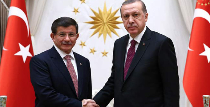 Cumhurbaşkanı Erdoğan, Beştepe'de Davutoğlu'nu kabul etti