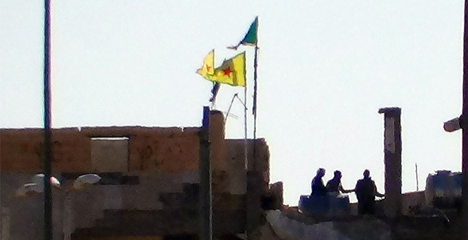 Suriye’nin Şanlıurfa sınırında hareketli saatler