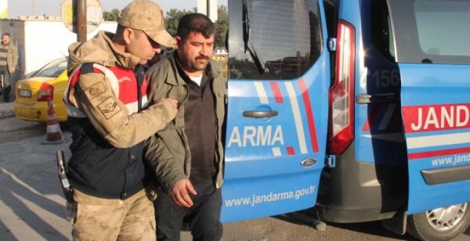 Kuzenler silah, taş ve bıçaklarla kavga etti: 8 yaralı, 3 gözaltı