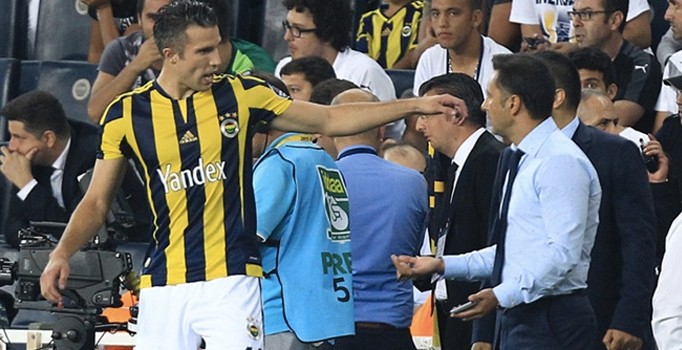 Vitor Pereira: Van Persie takımın gerisinde