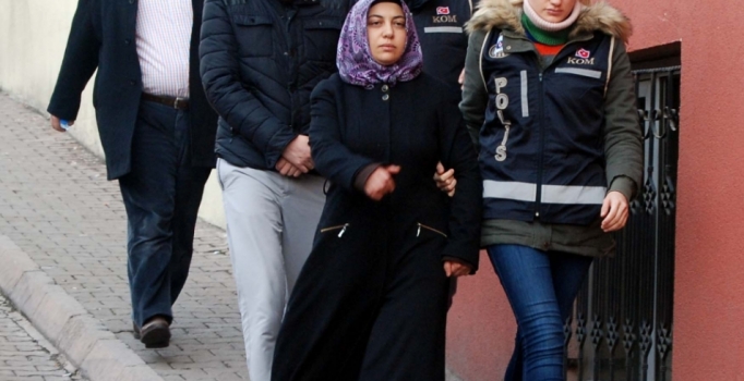 FETÖ firarisi evini taşırken yakalandı