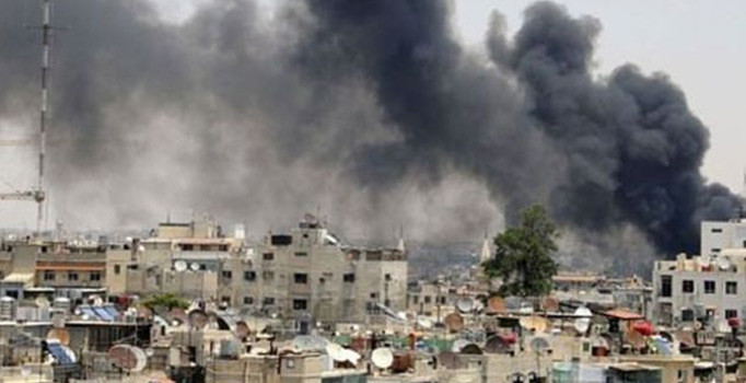 Esad rejiminden Halep'e hava saldırısı: 5 ölü