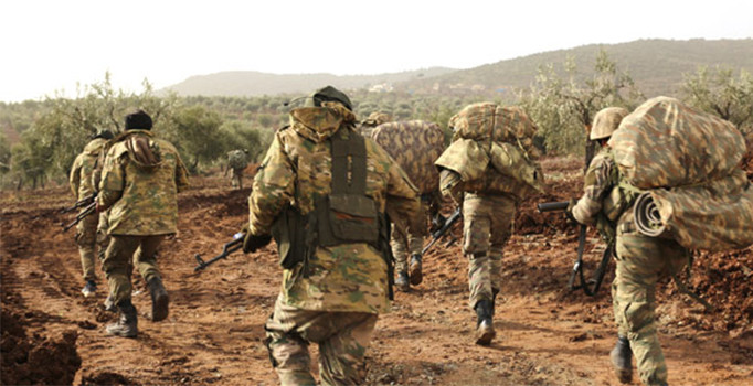 Askerlik süresi uzadı mı ? Bomba iddiaya bakanlık açıklama yaptı. İşte detaylar...