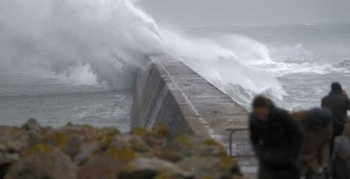 Meteoroloji'den kuvvetli fırtına ve yağış uyarısı