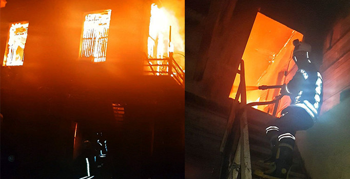 Manisa'da çift katlı çiftlik evi küle döndü