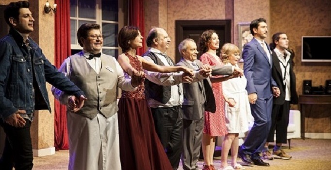 Karmakarışık'ın galasına yoğun ilgi