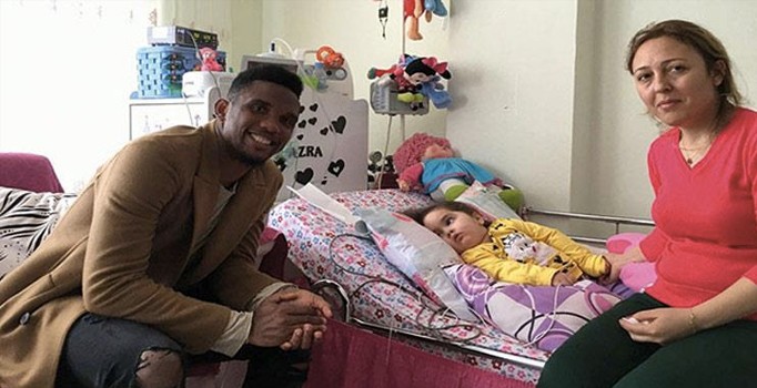 Antalyaspor'un yıldız futbolcusu Eto'o'dan anlamlı ziyaret