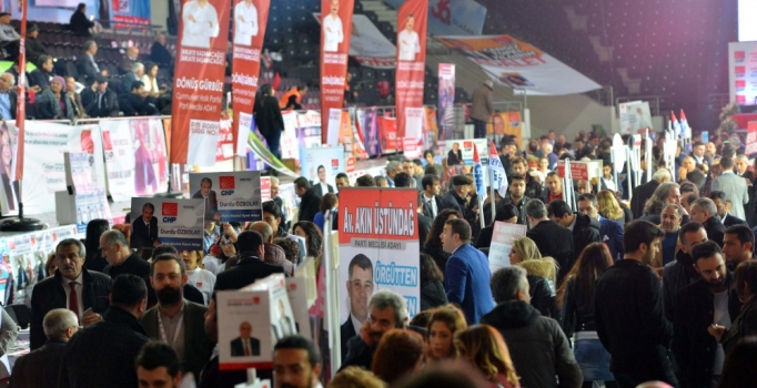 CHP'de PM ve YDK üyeleri seçilecek