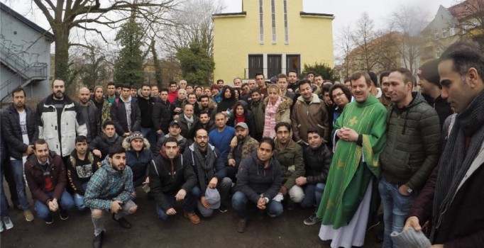 Almanya'yı inandıramadılar! Din değiştiren sığınmacılara sınır dışı