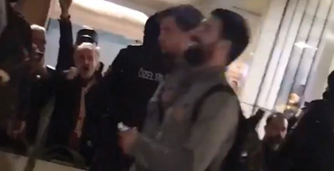 Galatasaraylı taraftarlardan Arda'ya tepki