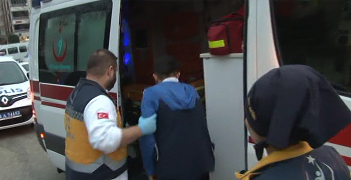 Bahçelievler'de bıçaklı kavga: 3 yaralı