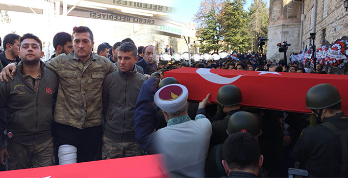 Konya'lı şehidinin cenazesine yaralı komutanı katıldı