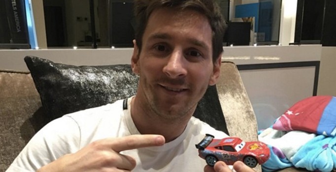 Messi 'Ferrari' iddiasını böyle yalanladı