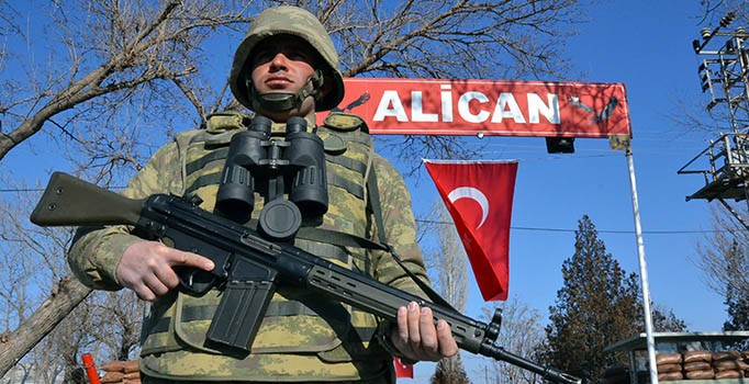 Alican Sınır Kapısı'nı Hudut Kartalları koruyor