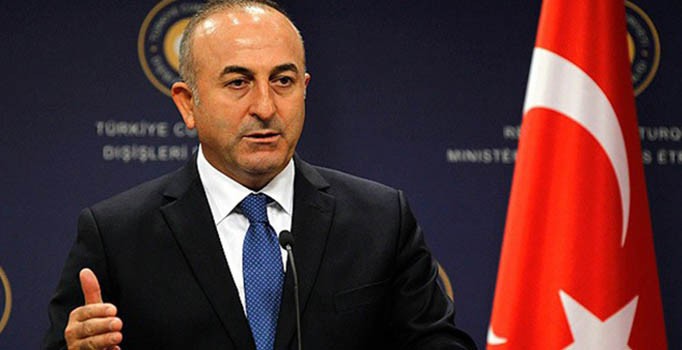 Çavuşoğlu: YPG, Fırat'ın doğusuna geçmezse hedef olacaktır