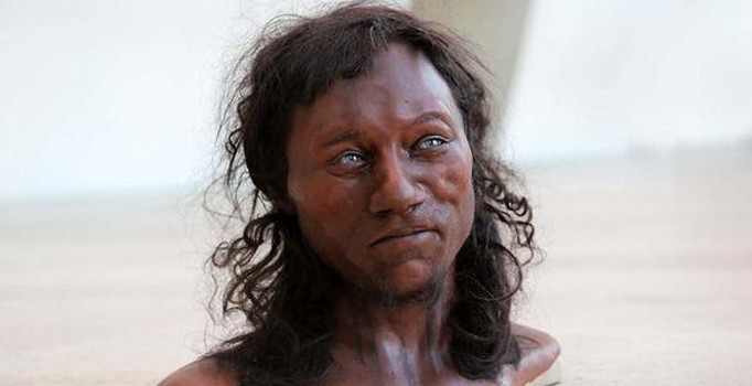 Şaşırtan araştırma! İngilizlerin atası siyah tenli ve mavi gözlüydü