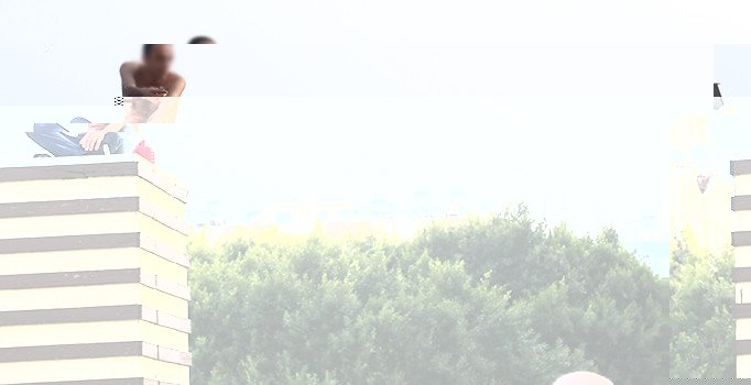 Antalya’da üst geçitte benzinli intihar girişimi