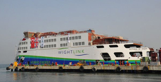 Türkiye'den İngiltere'ye arabalı feribot