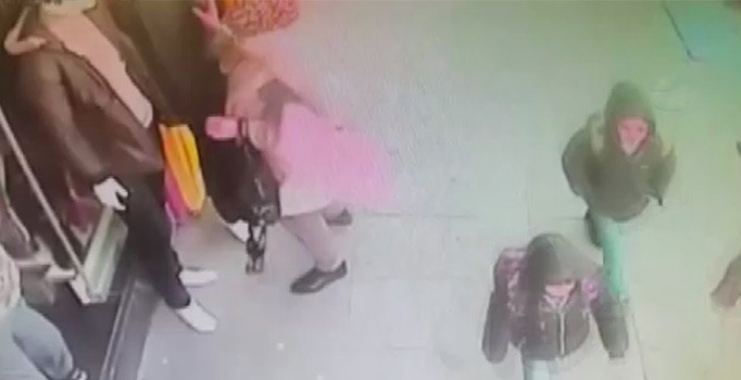 İstanbul'da pes dedirten hırsızlık: Cansız mankeni böyle soydu | Video