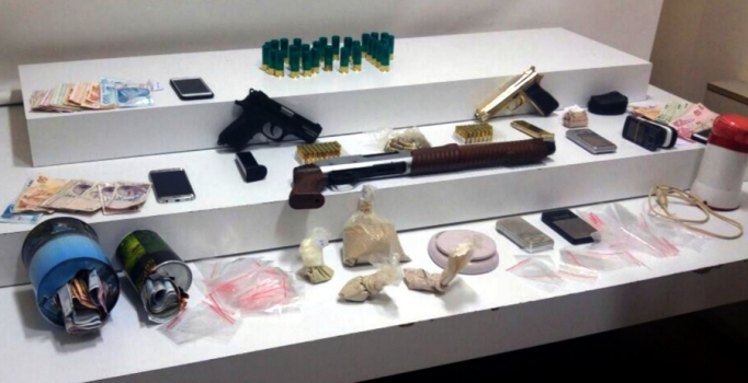 Gaziosmanpaşa'da uyuşturucu satıcılarına operasyon: 3 gözaltı