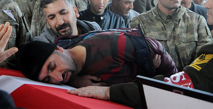 El Bab'da gazi, Afrin'de şehit... Kahraman askeri 5 bin kişi uğurladı