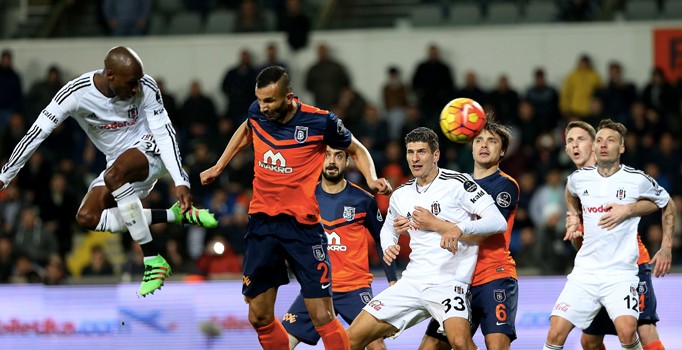 Beşiktaş Medipol Başakşehir deplasmanından 1 puanla döndü