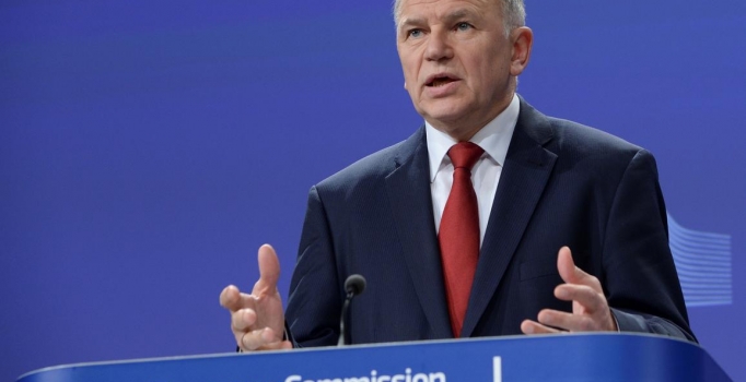 AB'den Suriyeli muhaliflere 'silah bırakın' çağrısı