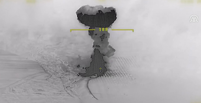 Afrin'de cephaneliğin vurulma anı | Video