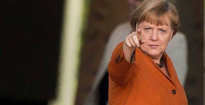 Merkel: Suriye'de uçuşa yasak bölgeyi destekliyorum
